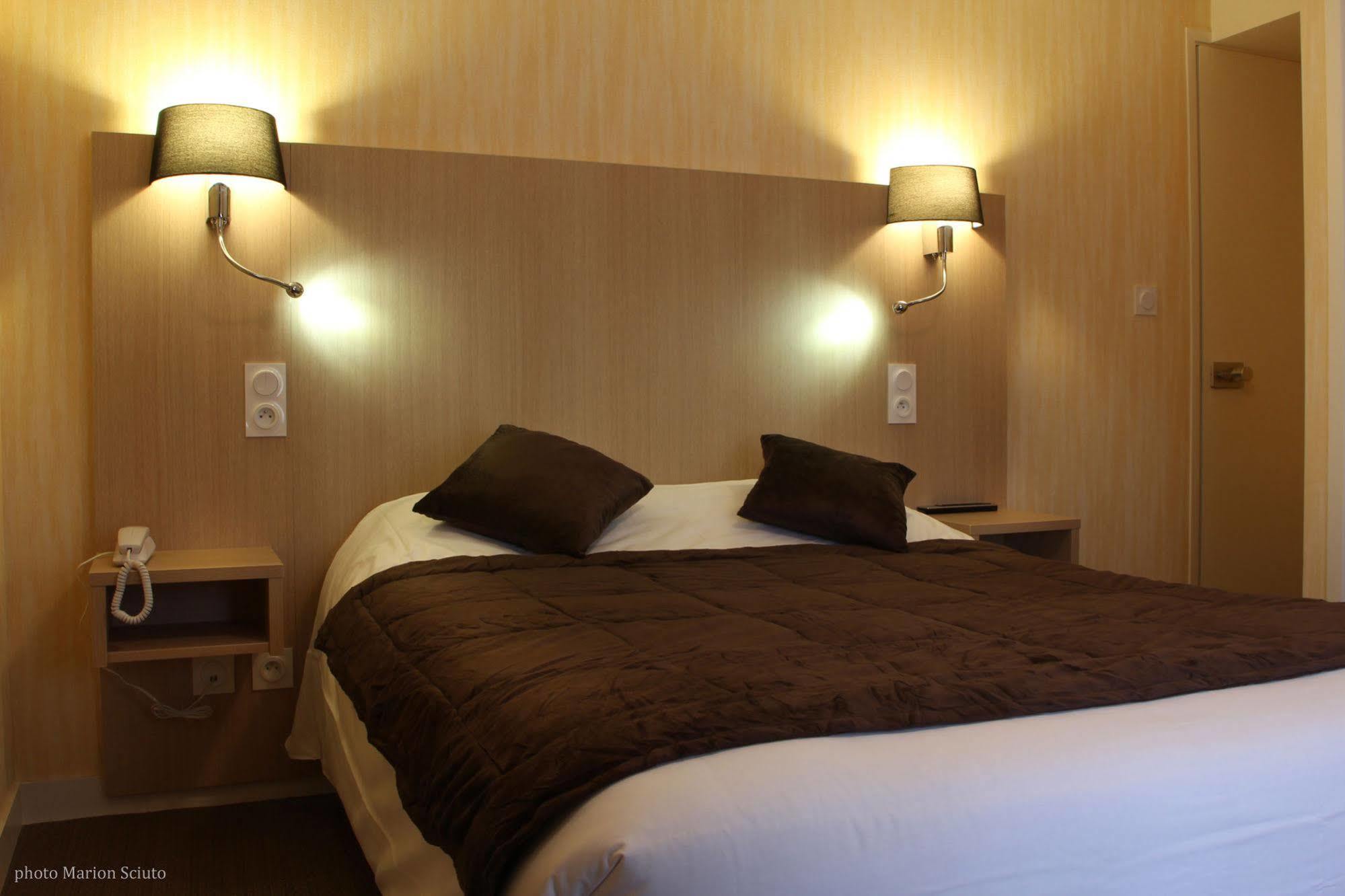 Sauxillanges Hotel De L'Abbaye מראה חיצוני תמונה