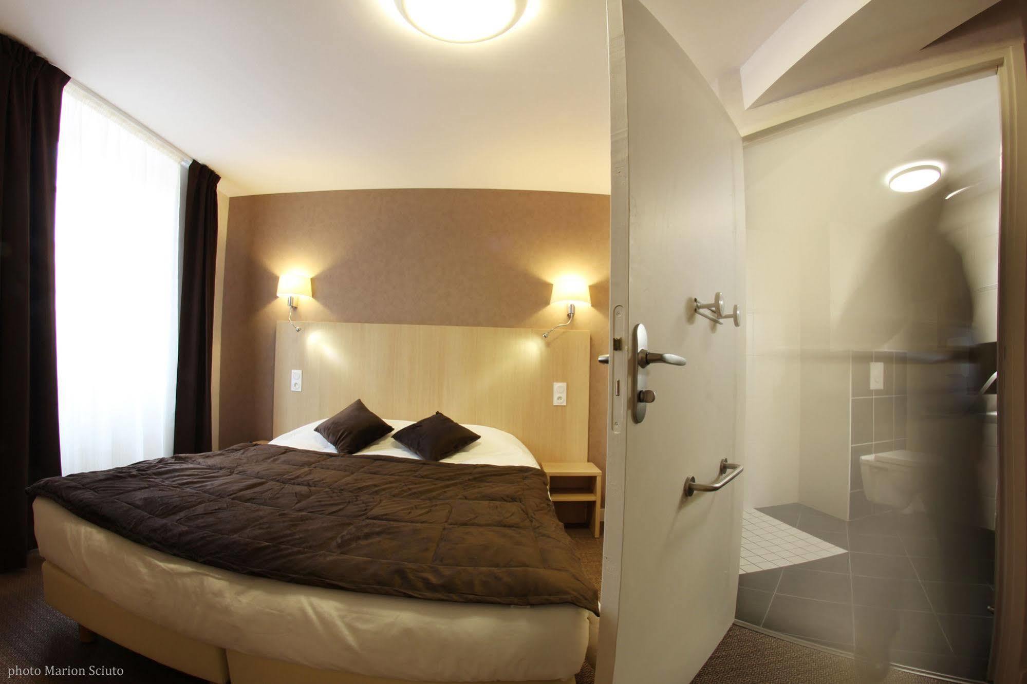 Sauxillanges Hotel De L'Abbaye מראה חיצוני תמונה