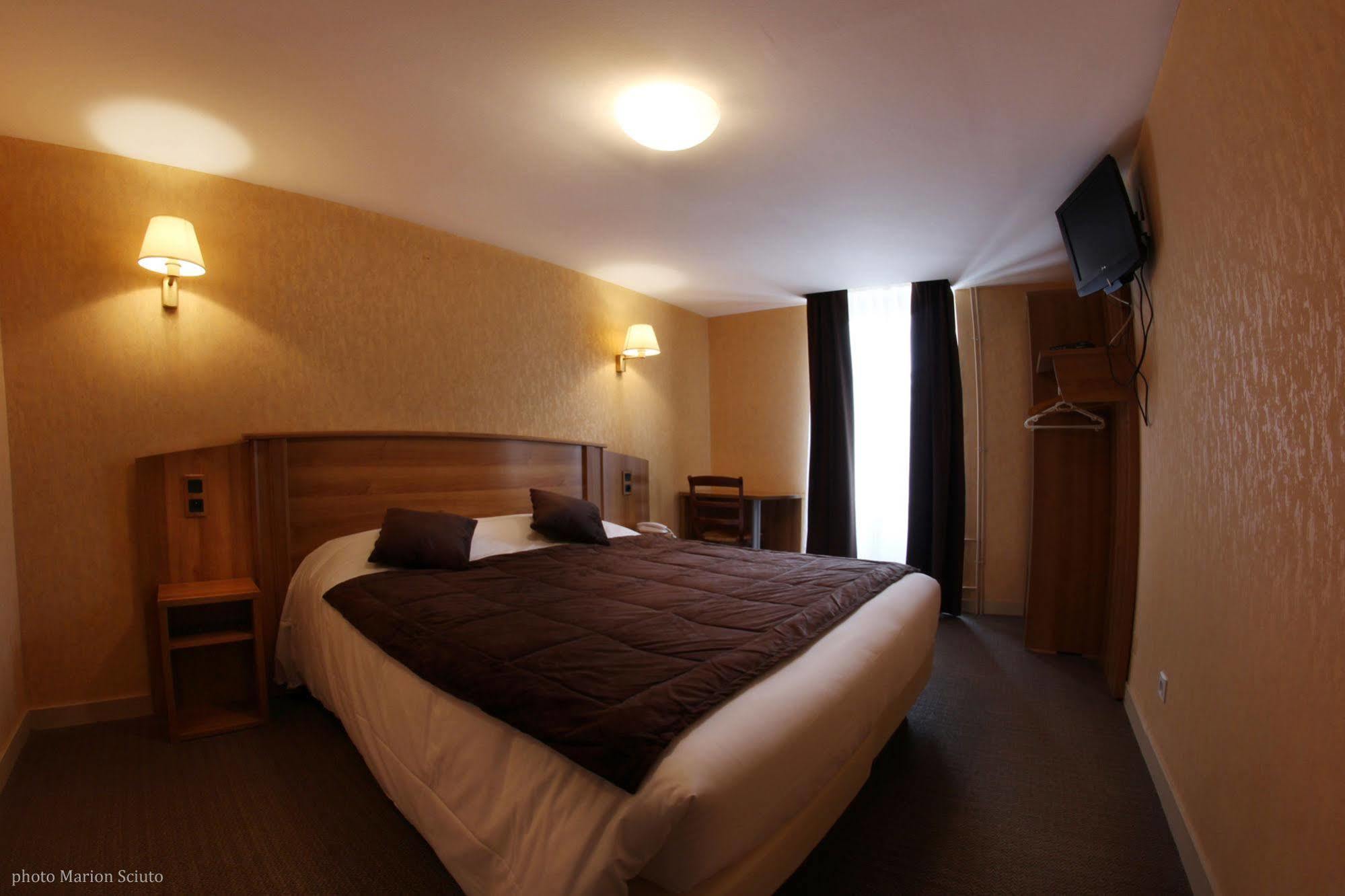Sauxillanges Hotel De L'Abbaye מראה חיצוני תמונה